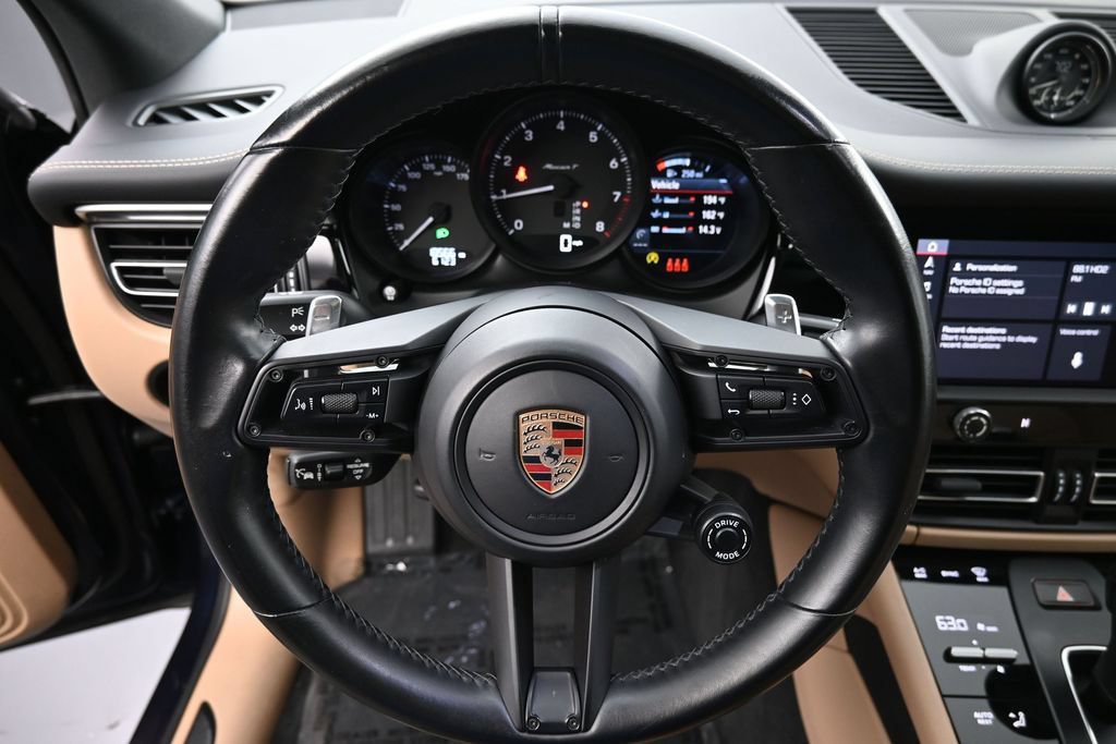 Certified 2023 Porsche Macan Turbo AWD/4WD image 11