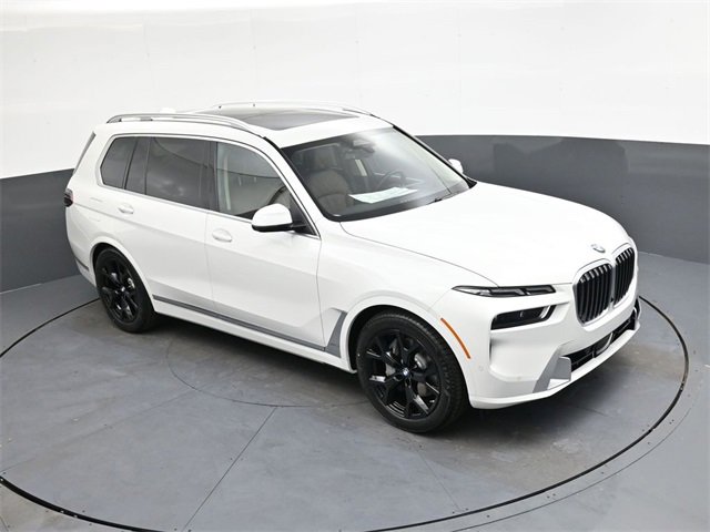 New 2026 BMW X7 xDrive40i image 2