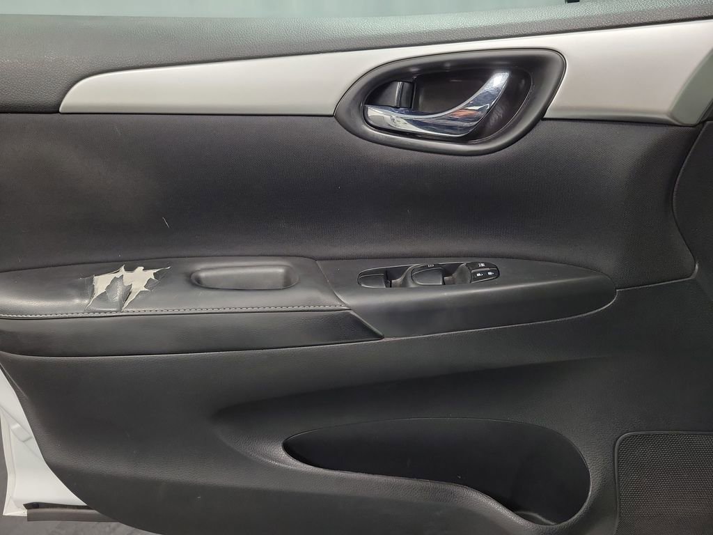 Used 2017 Nissan Sentra S image 21