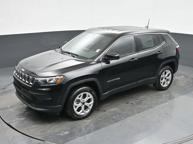 Used 2025 Jeep Compass Sport w/ Mopar Graphics Package AWD/4WD image 33