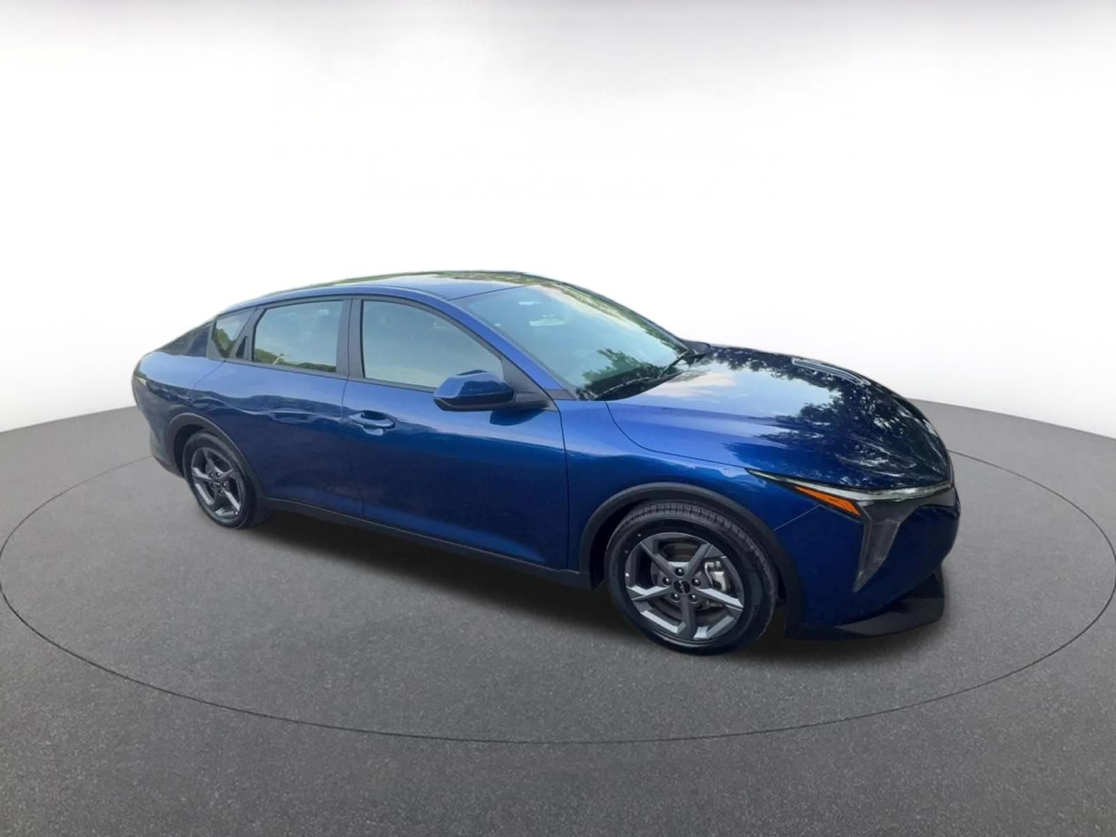 Used 2025 Kia K4 FWD image 2