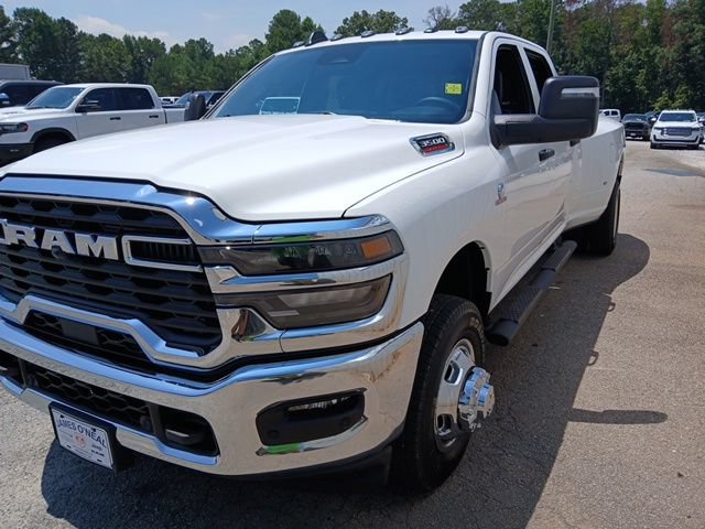 New 2026 RAM 3500 Tradesman AWD/4WD image 13