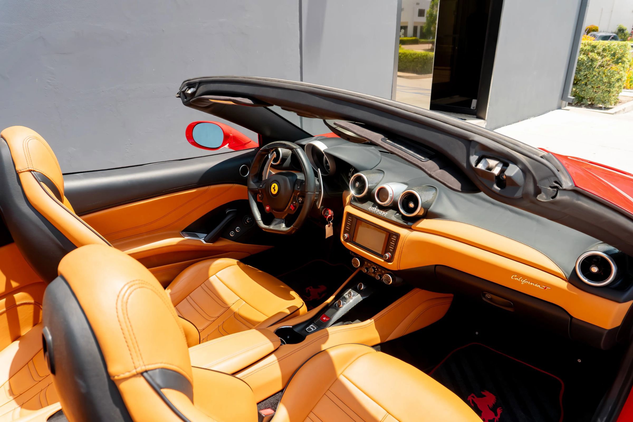 Used 2016 Ferrari California T RWD image 48
