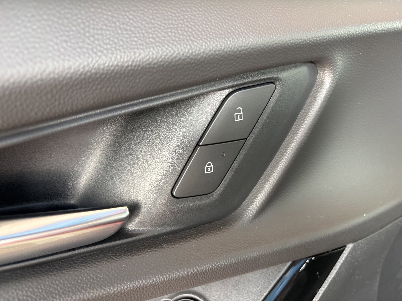 New 2026 Chevrolet Equinox LT FWD image 12