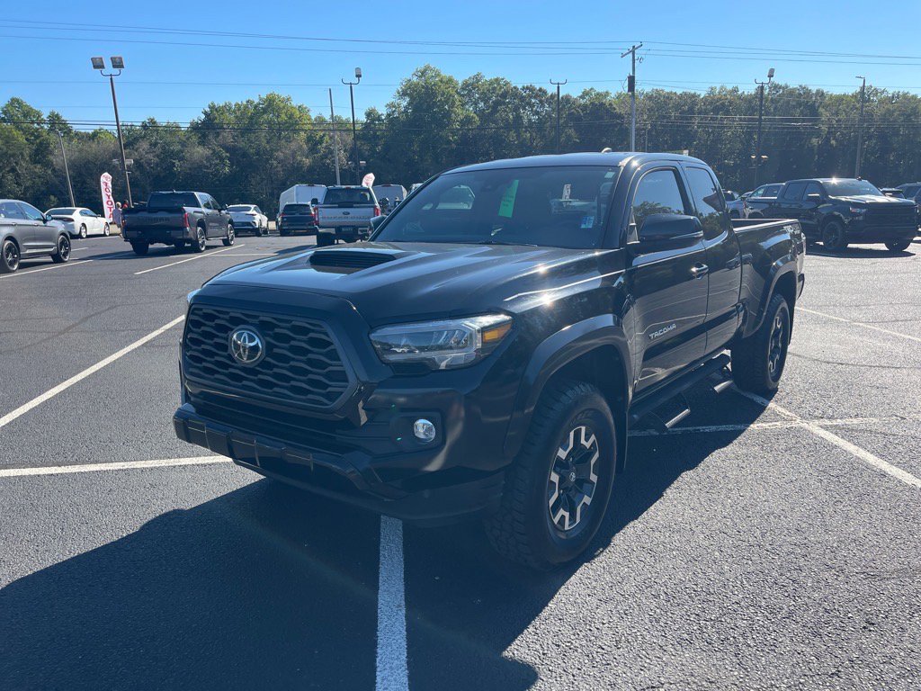 Used 2020 Toyota Tacoma TRD Sport image 3
