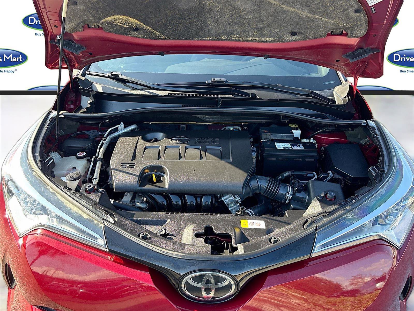 Used 2019 Toyota C-HR LE image 32