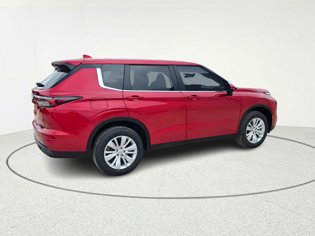 New 2026 Mitsubishi Outlander ES image 7