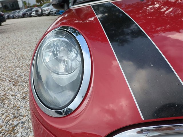 Used 2014 MINI Cooper 2-Door Hardtop image 10