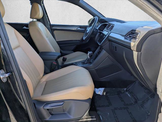 Used 2023 Volkswagen Tiguan SE image 20