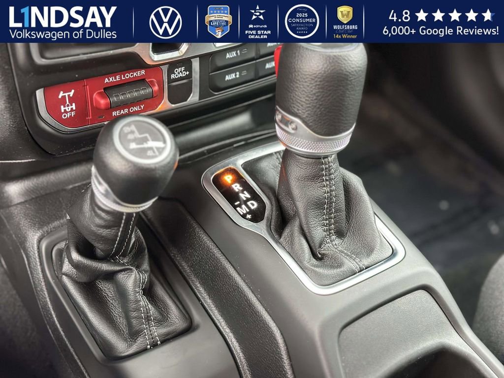 Used 2025 Jeep Wrangler Willys image 18