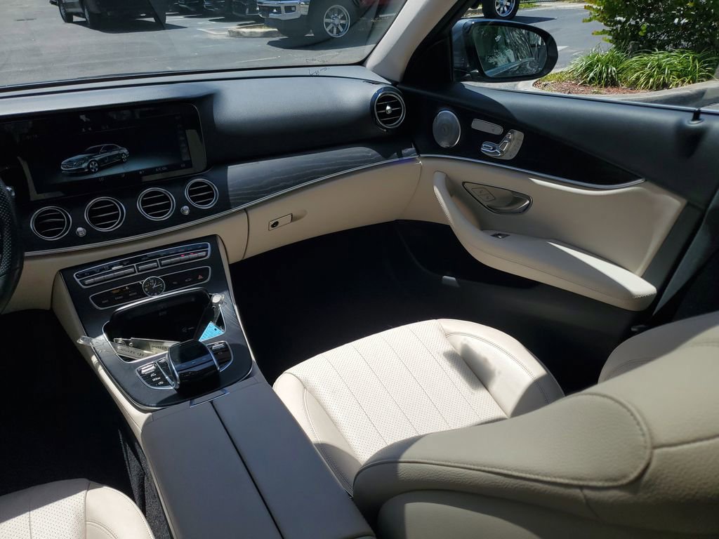 Used 2018 Mercedes-Benz E 300 4MATIC image 19