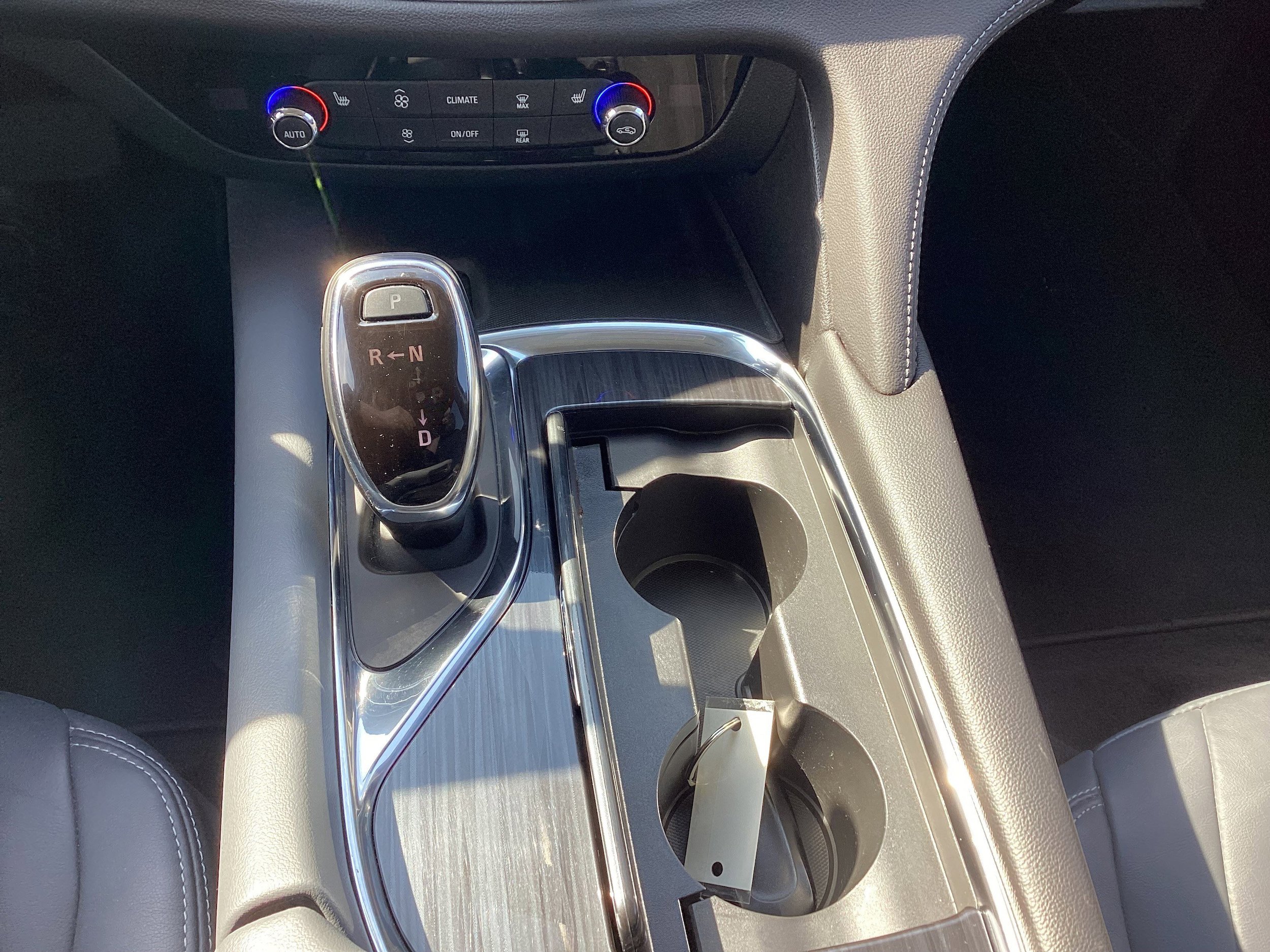 Used 2021 Buick Enclave Essence FWD image 21