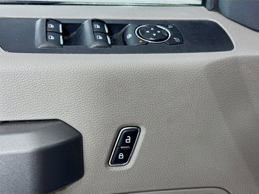 Used 2017 Ford F250 XLT AWD/4WD image 20