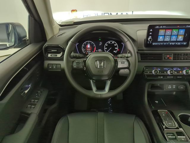 New 2025 Honda Pilot Touring image 32