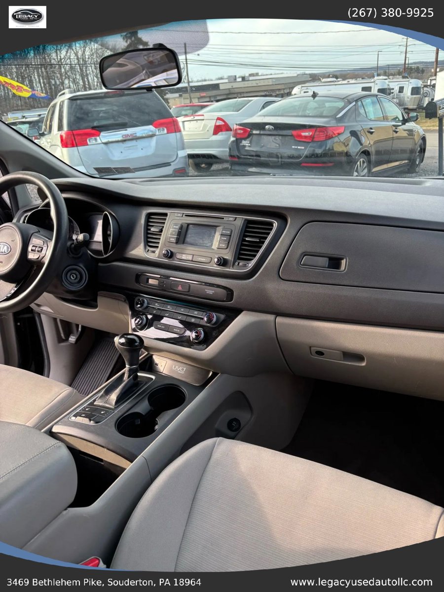 Used 2015 Kia Sedona LX w/ LX Convenience Package image 40