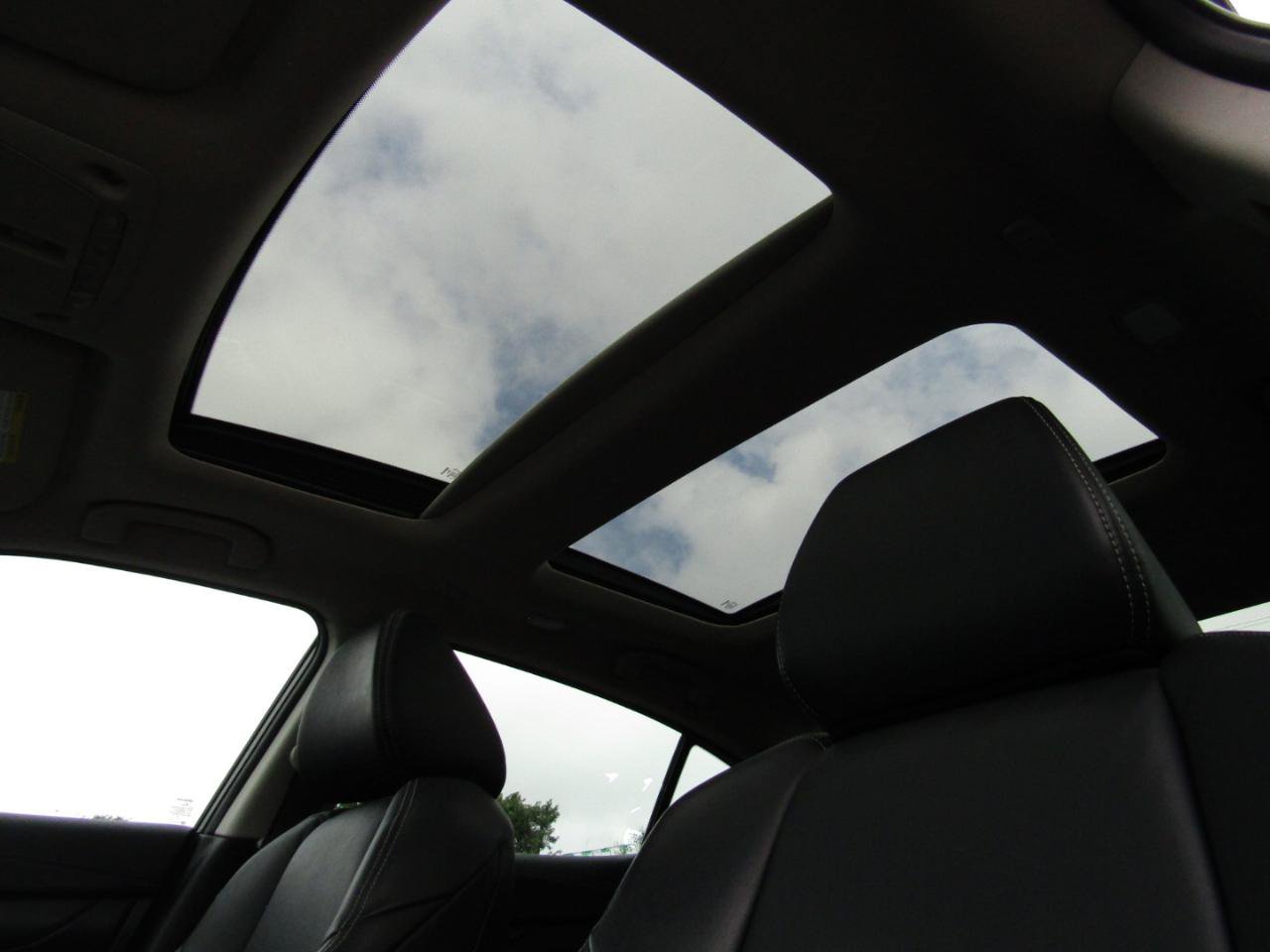 Used 2018 Nissan Maxima Platinum FWD image 12