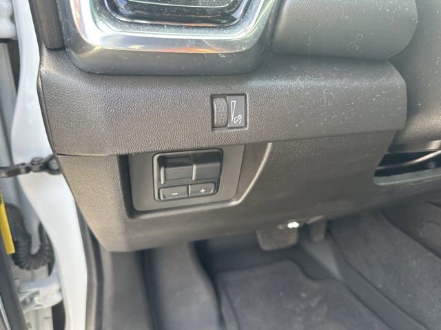 Used 2024 GMC Canyon Elevation w/ Convenience Package RWD image 11