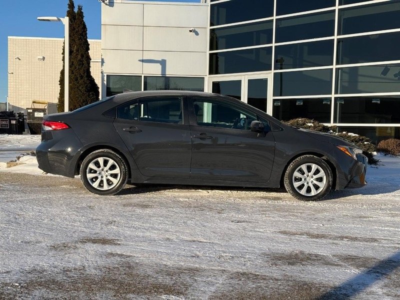 Used 2024 Toyota Corolla LE video 2