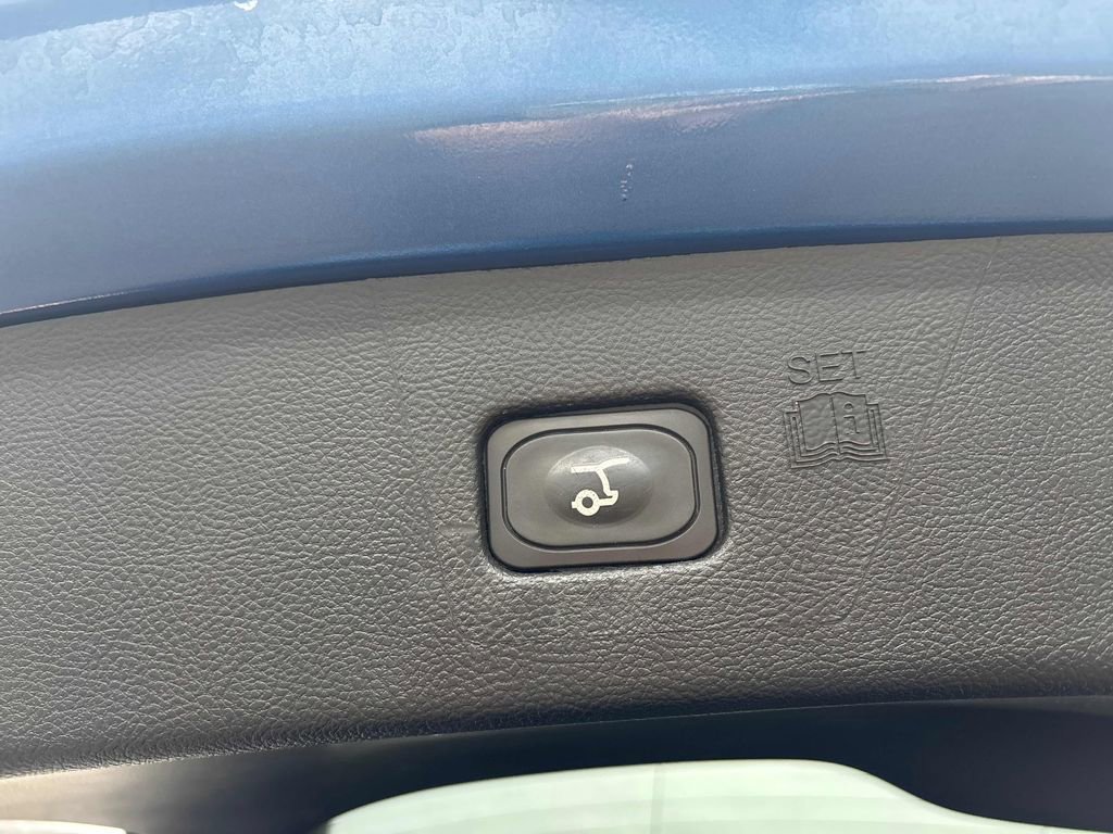 Used 2024 Ford Edge Titanium image 26