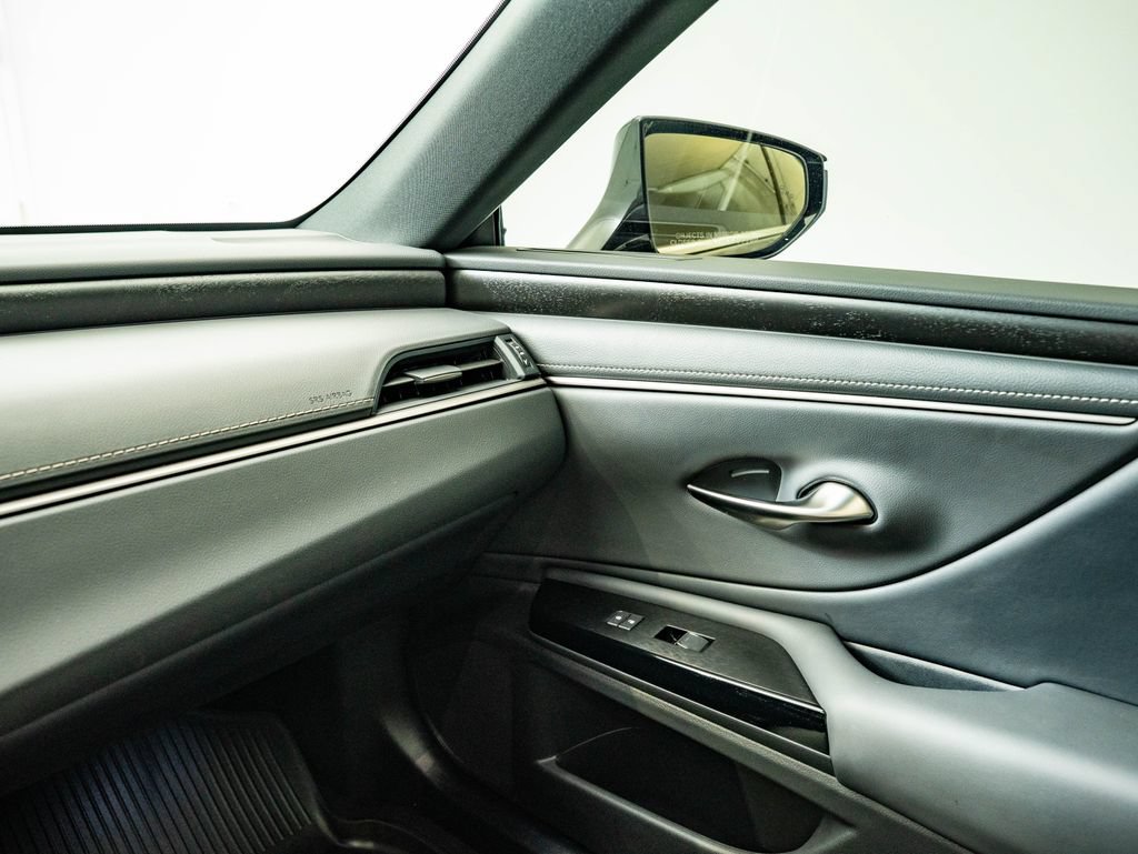 Certified 2025 Lexus ES 300h F Sport FWD image 38