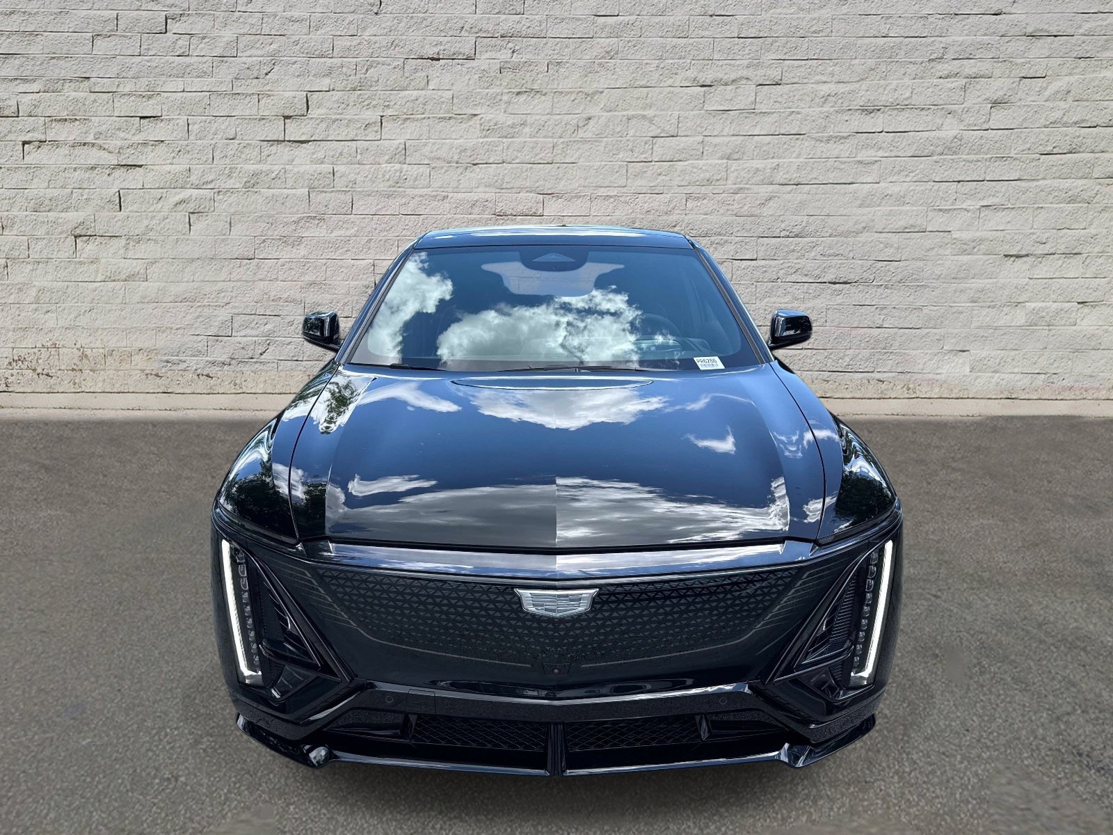 Certified 2026 Cadillac Lyriq V AWD/4WD image 2