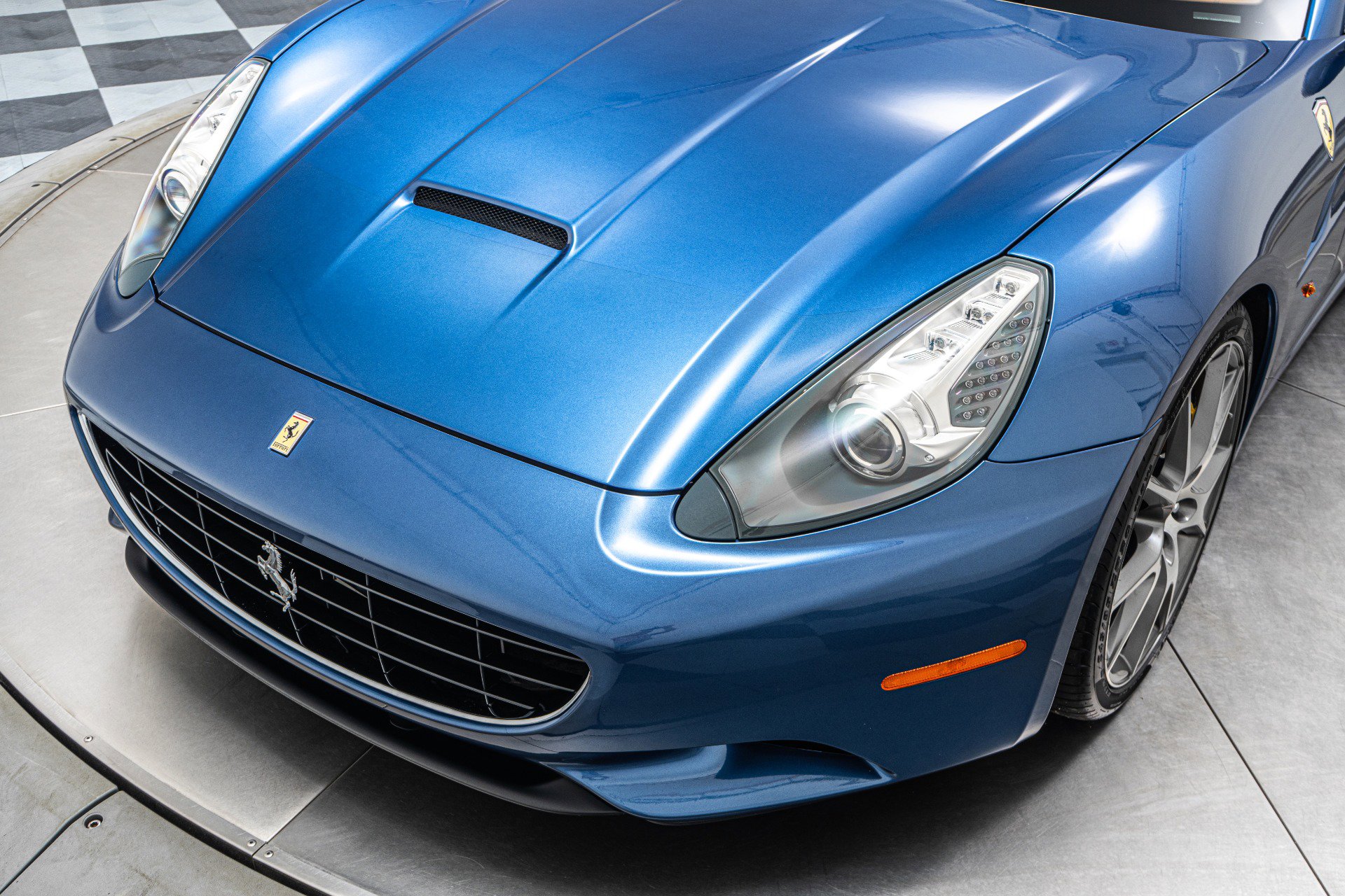 Used 2010 Ferrari California image 35