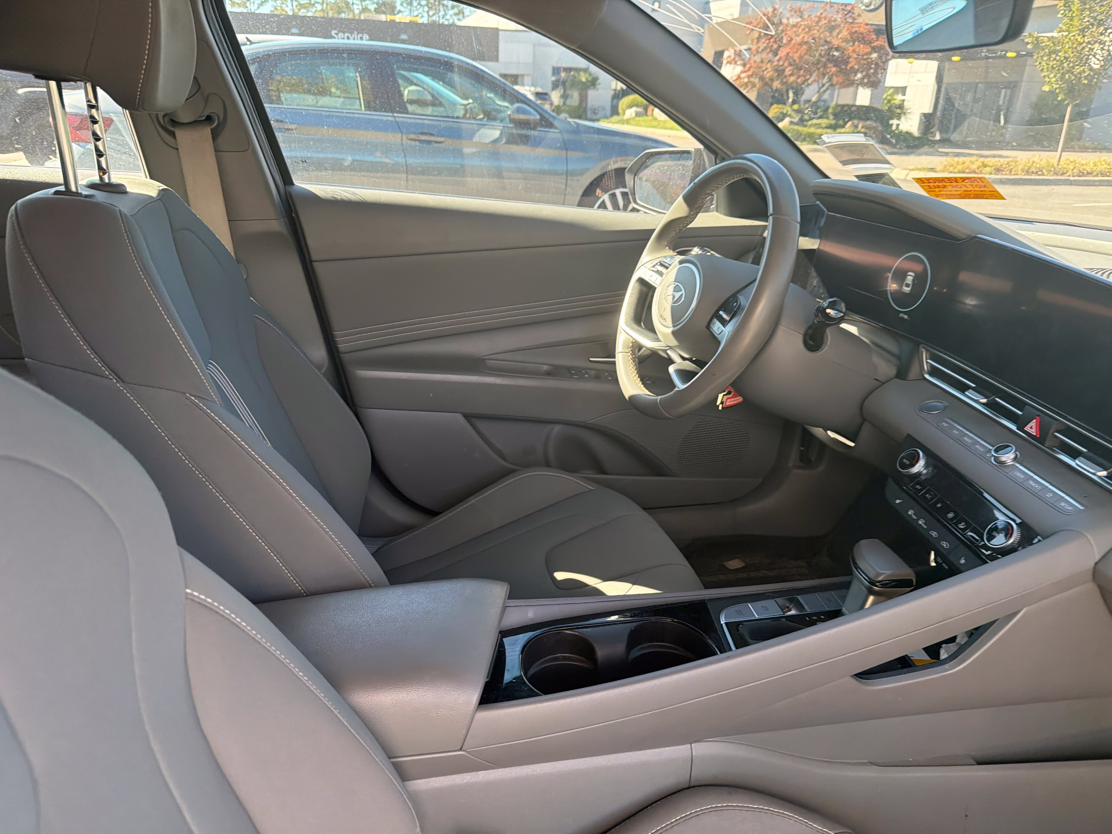 Used 2024 Hyundai Elantra SEL w/ Convenience Package FWD image 10