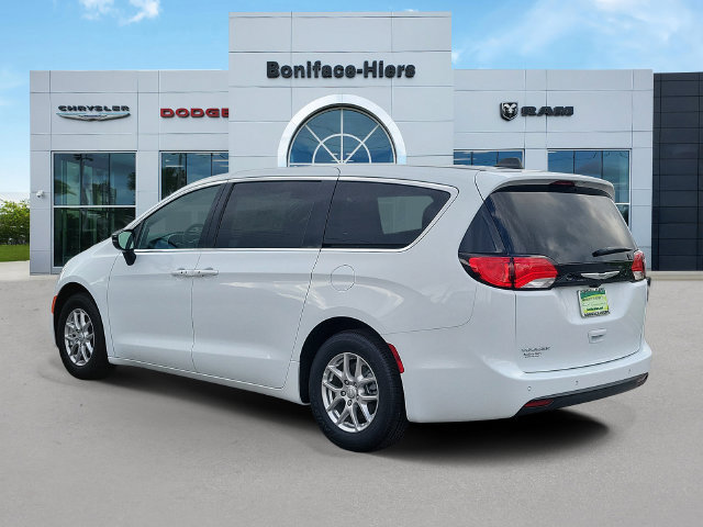 New 2026 Chrysler Voyager LX FWD image 3