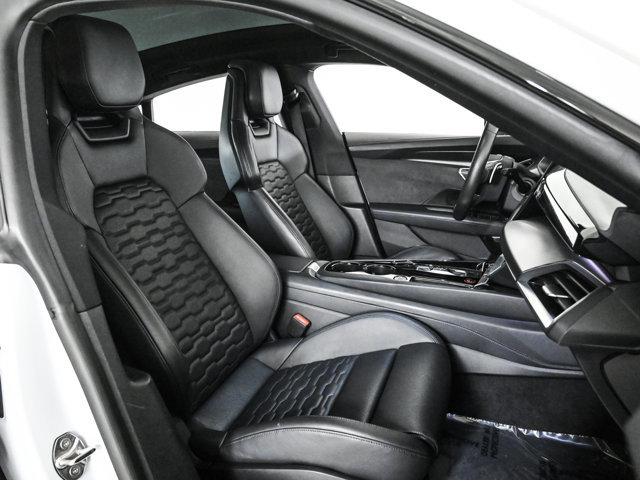 Used 2023 Audi e-tron GT Premium Plus w/ Performance Package image 22