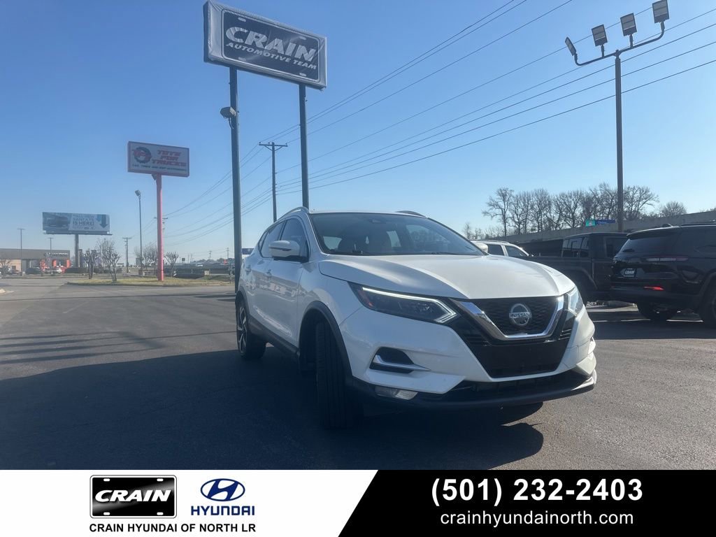 Used 2020 Nissan Rogue Sport SL w/ Premium Package image 1