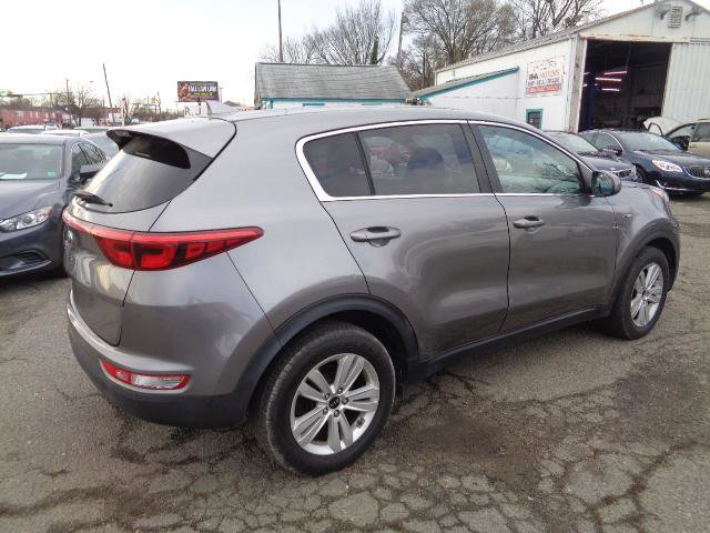 Used 2017 Kia Sportage LX image 7