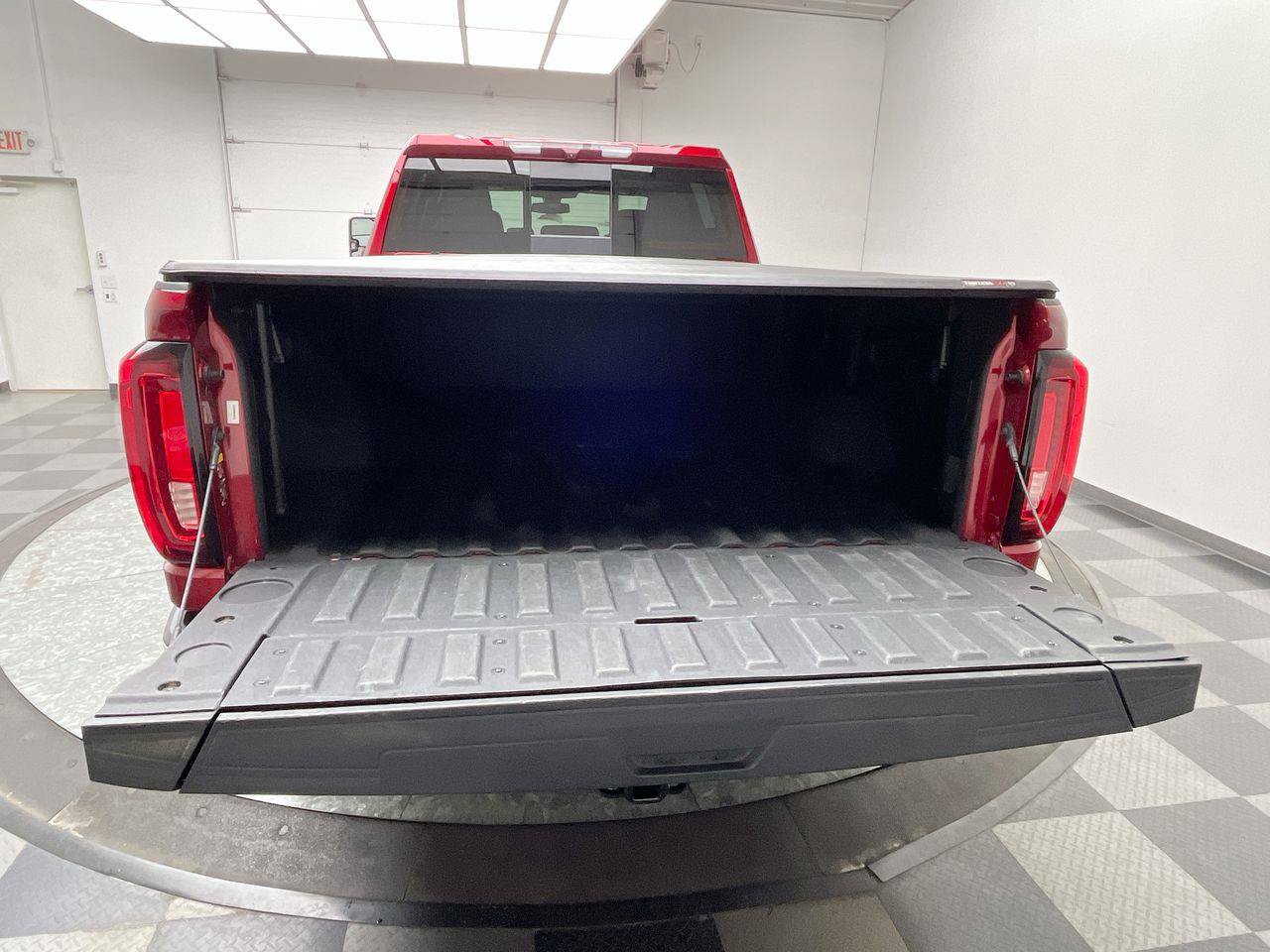 Certified 2023 GMC Sierra 2500 SLT w/ SLT Premium Package AWD/4WD image 38