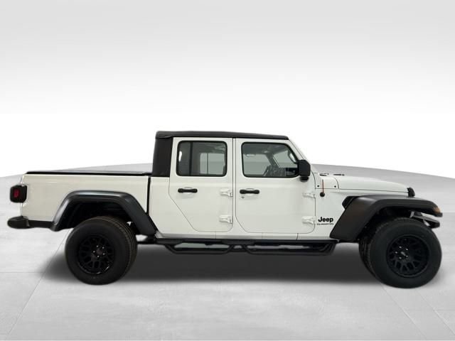 Used 2022 Jeep Gladiator Sport image 6