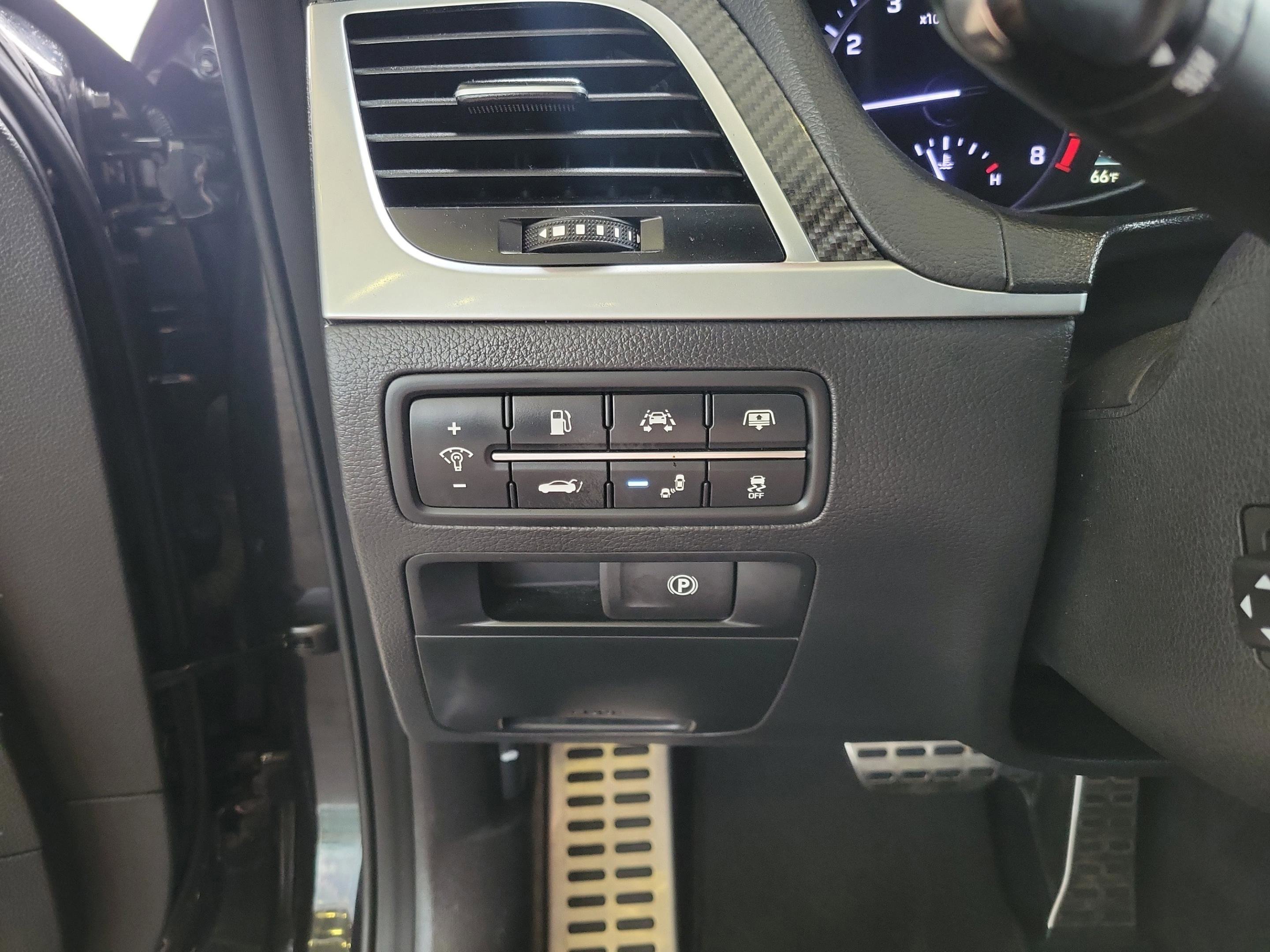 Used 2019 Genesis G80 3.3T Sport image 23