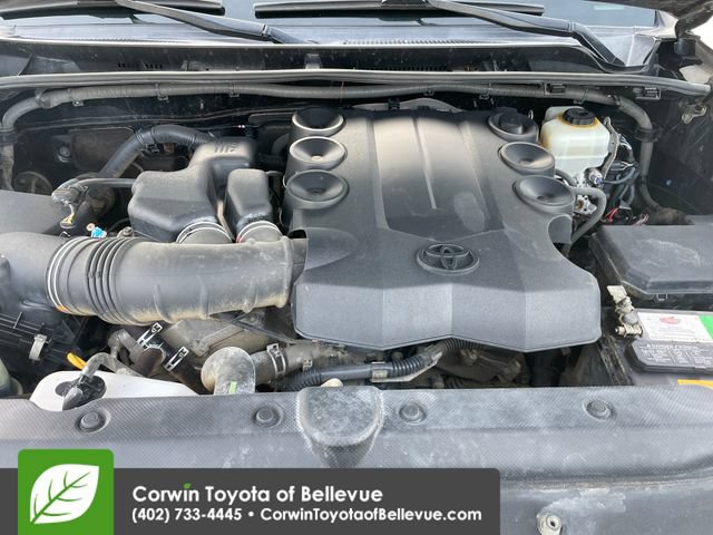 Used 2016 Toyota 4Runner SR5 AWD/4WD image 28
