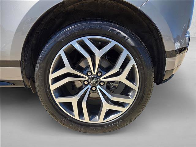 Used 2020 Land Rover Range Rover Evoque First Edition image 22