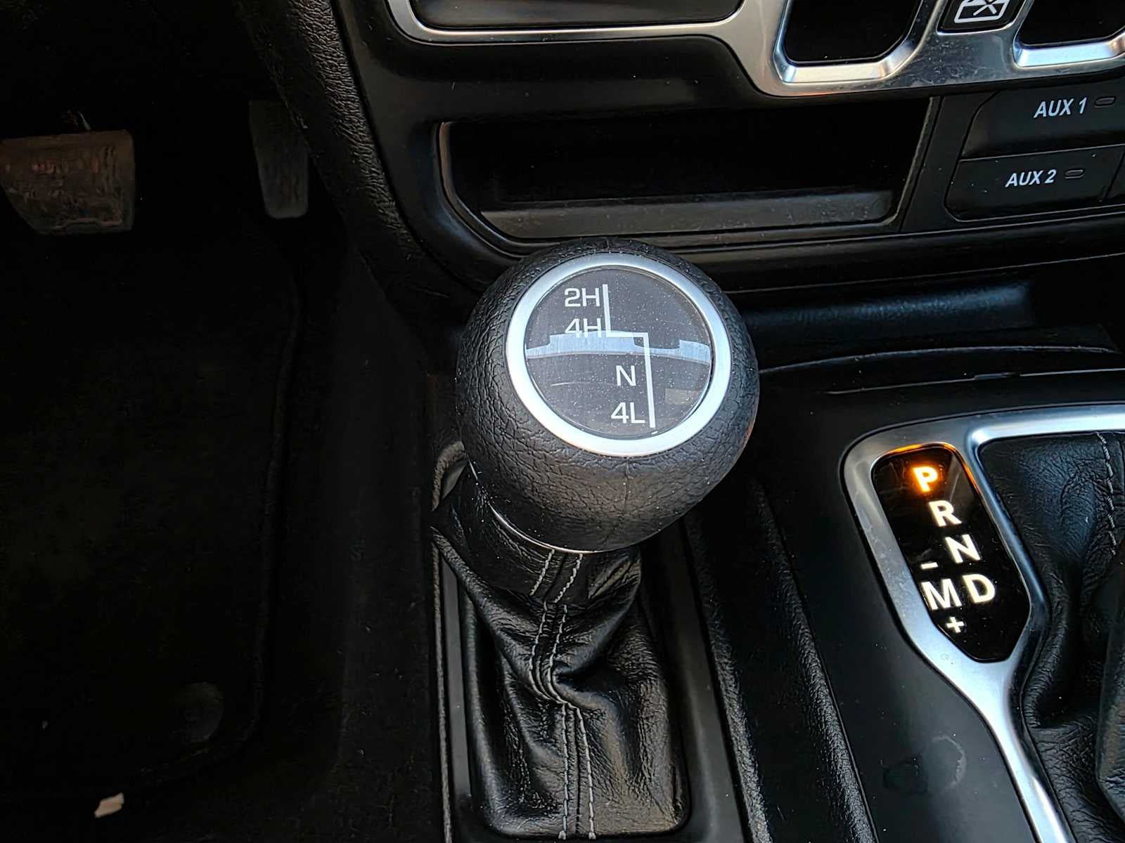 Used 2025 Jeep Gladiator Sport AWD/4WD image 23