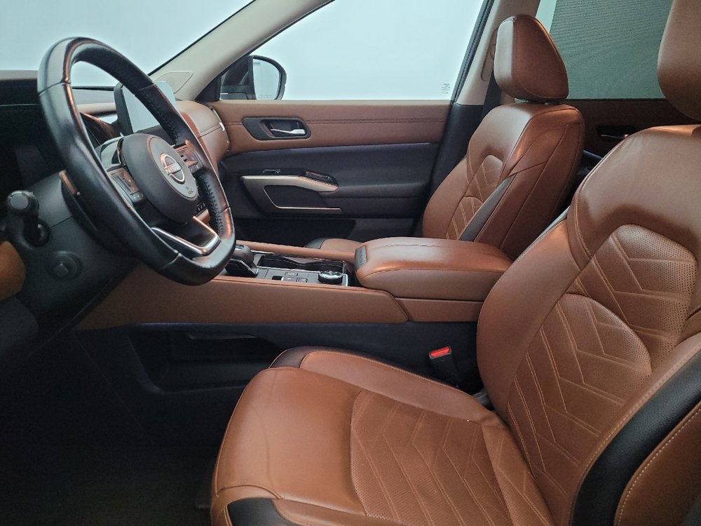 Used 2022 Nissan Pathfinder Platinum w/ Cargo Package AWD/4WD image 17
