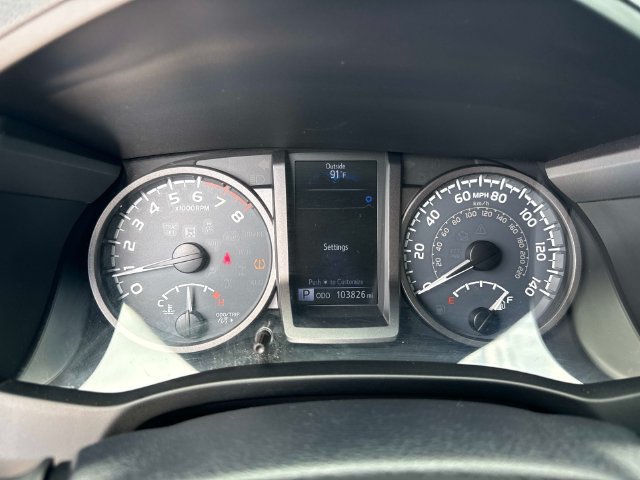 Used 2016 Toyota Tacoma TRD Sport w/ Towing Package RWD image 28