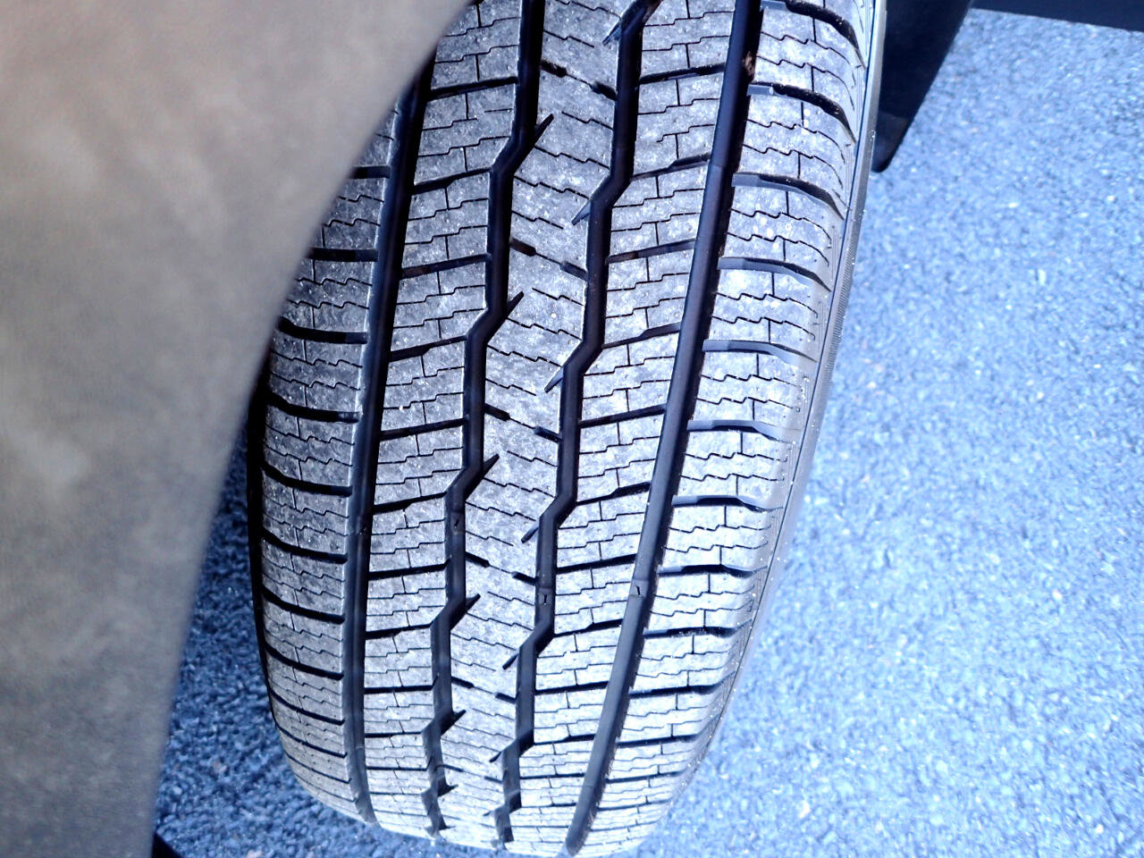 Used 2021 Toyota RAV4 LE image 23