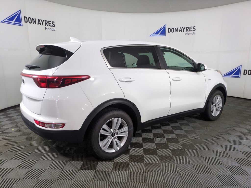 Used 2017 Kia Sportage LX AWD/4WD image 6