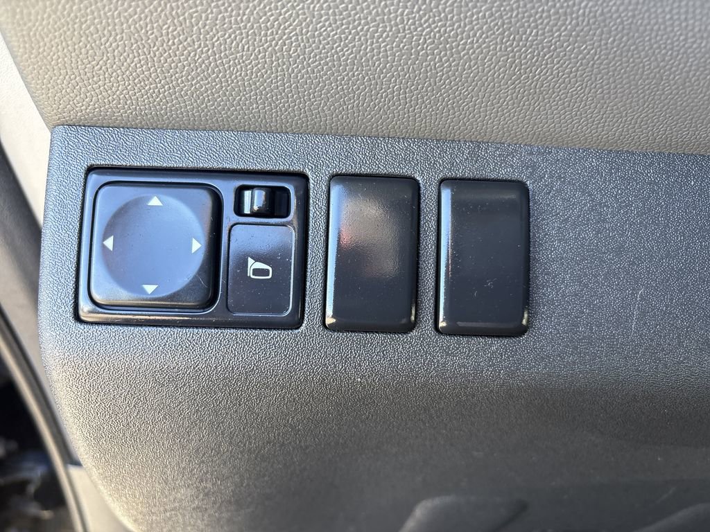 Used 2015 Nissan Xterra S w/ Value Package image 11