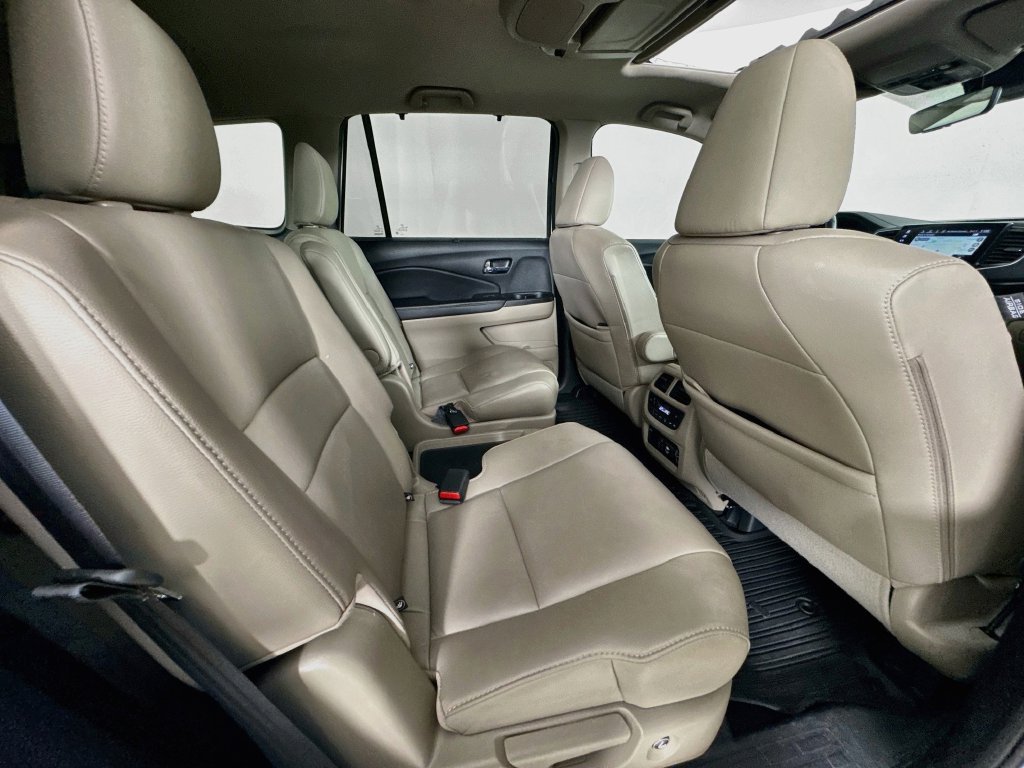 Used 2021 Honda Pilot Touring image 40