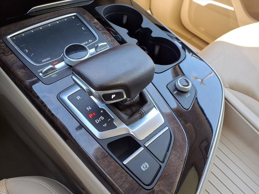 Used 2017 Audi Q7 3.0T Prestige image 7