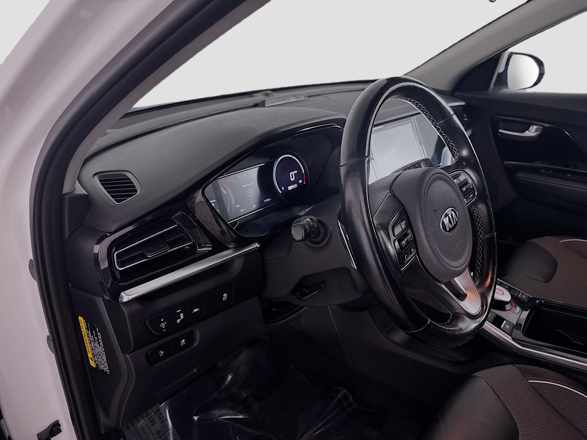 Used 2020 Kia Niro EX w/ Cold Weather Package image 23