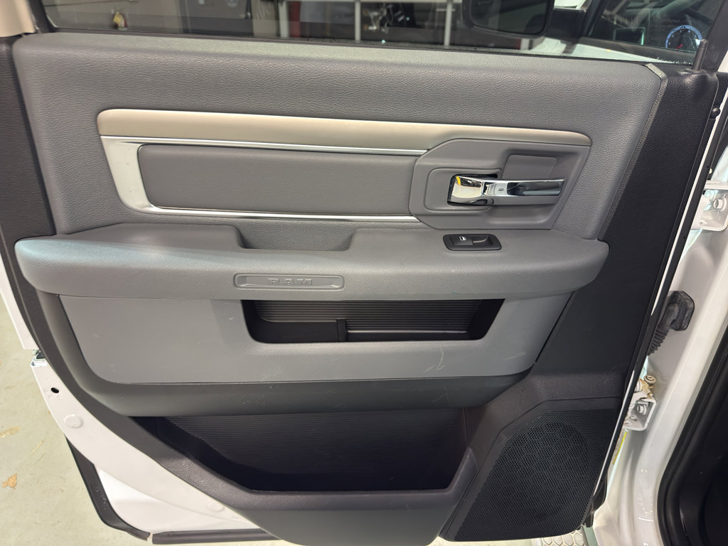Used 2015 RAM 1500 Big Horn image 28