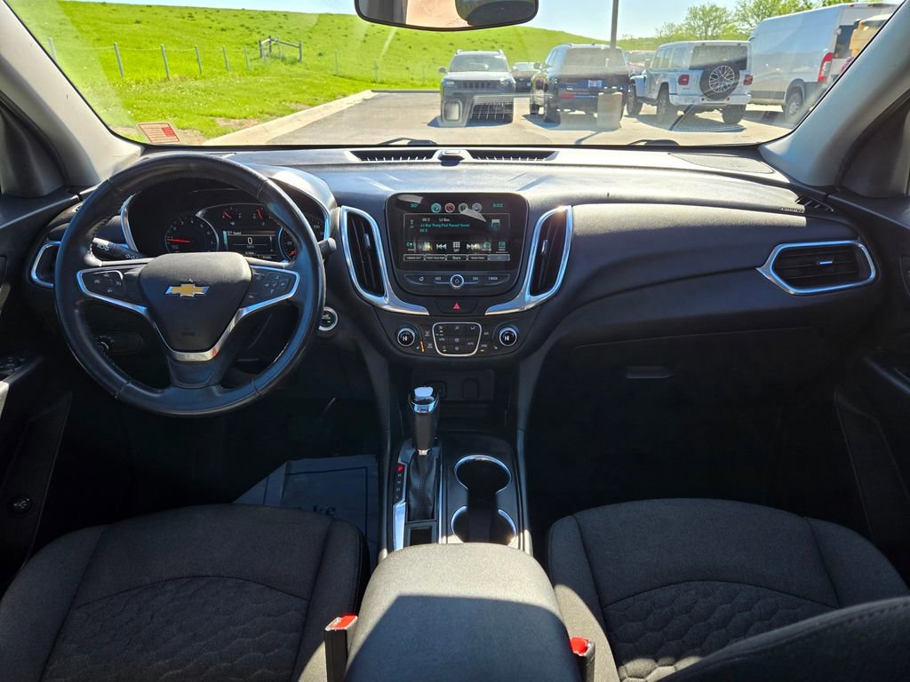Used 2018 Chevrolet Equinox LT w/ Sun & Infotainment Package AWD/4WD image 17