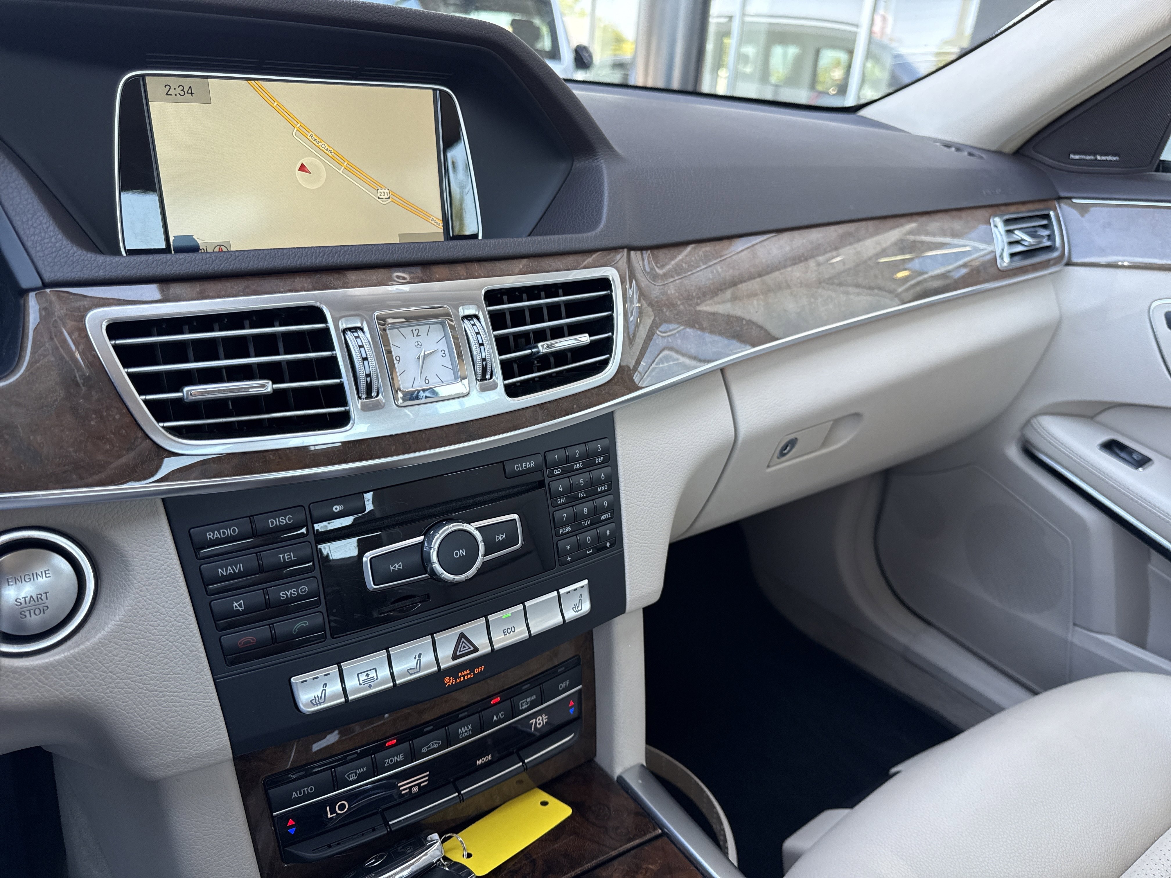 Used 2014 Mercedes-Benz E 250 BlueTEC Sedan image 9