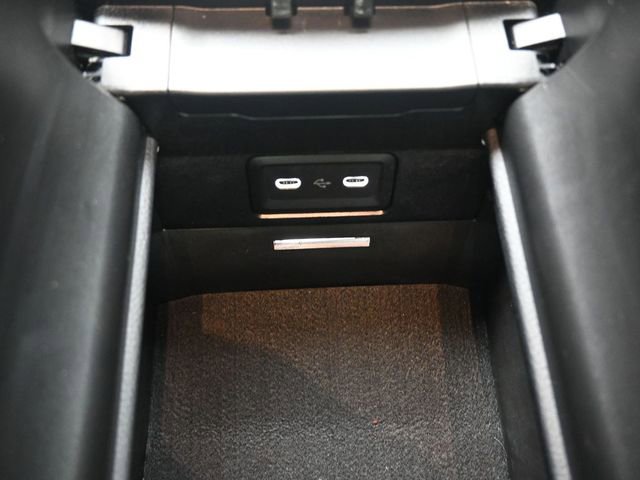 Used 2024 Mercedes-Benz C 300 4MATIC Sedan image 9
