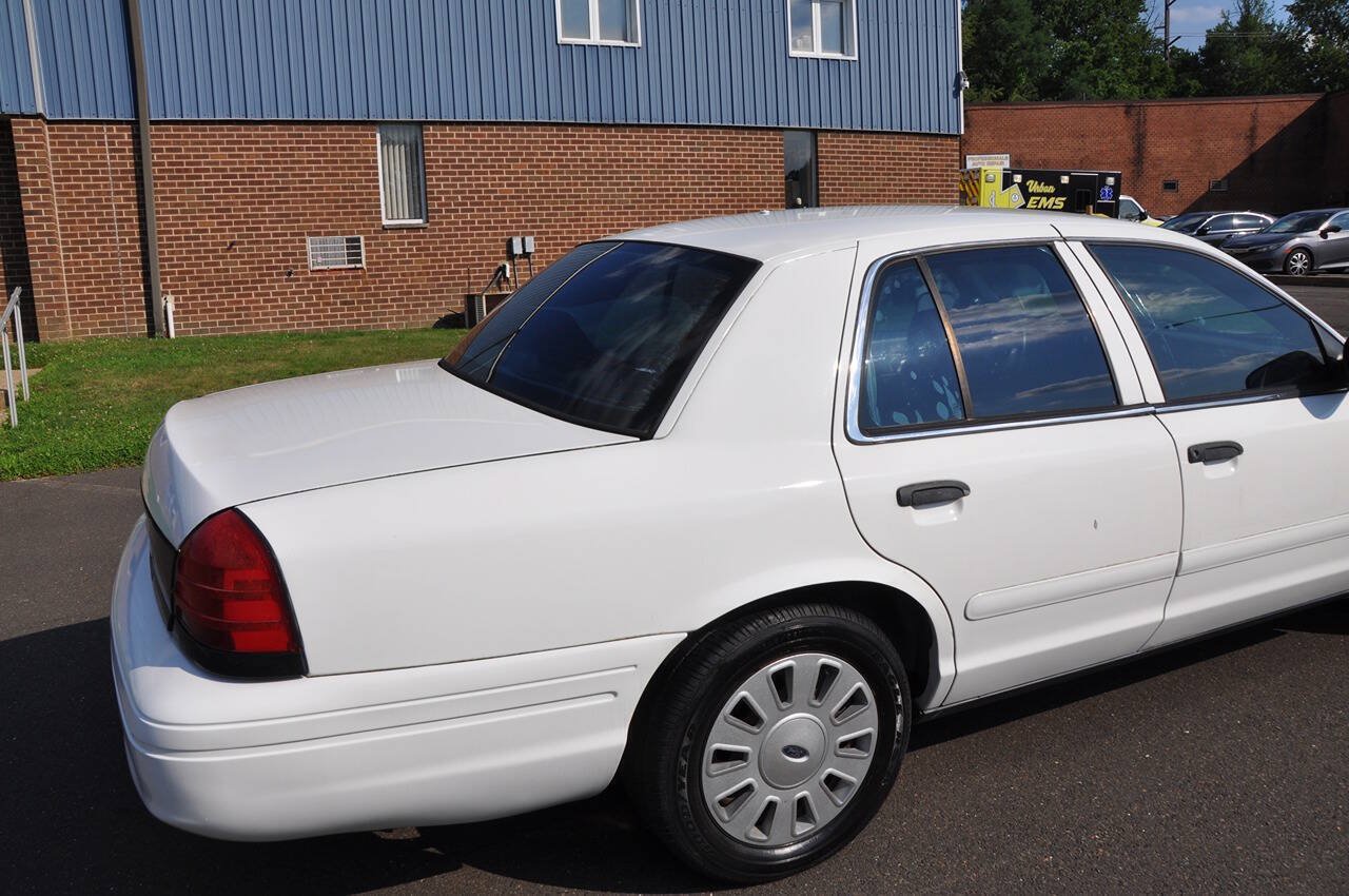 Used 2006 Ford Crown Victoria Police Interceptor RWD image 15